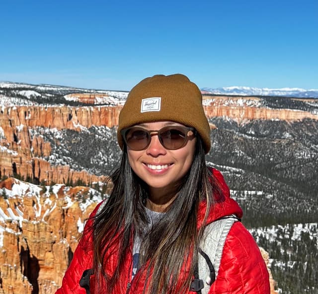 Picture of Mia in Bryce Canyon